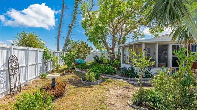 Building Photo - 13492 Dibella Ave