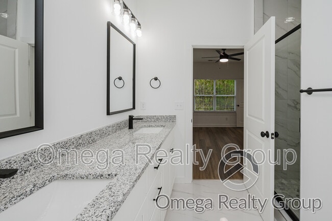 Building Photo - 117 Trifecta Dr