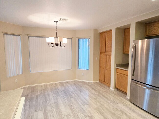 Building Photo - 5-bedroom in the heart of Gilbert