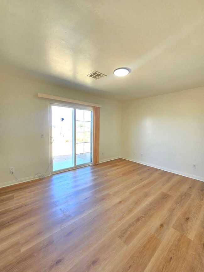 Building Photo - 7641 Walpole Ave