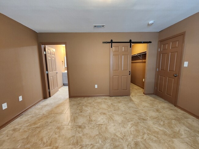 Building Photo - 208 Jarrell St