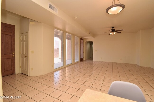 Building Photo - 2934 N Cardell Cir