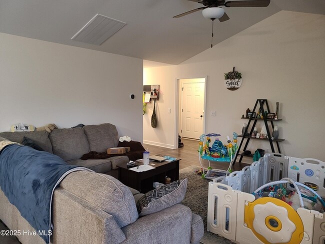 Building Photo - 600 Osprey Landing Dr