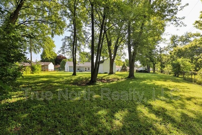 Building Photo - 601 Daventry Ln