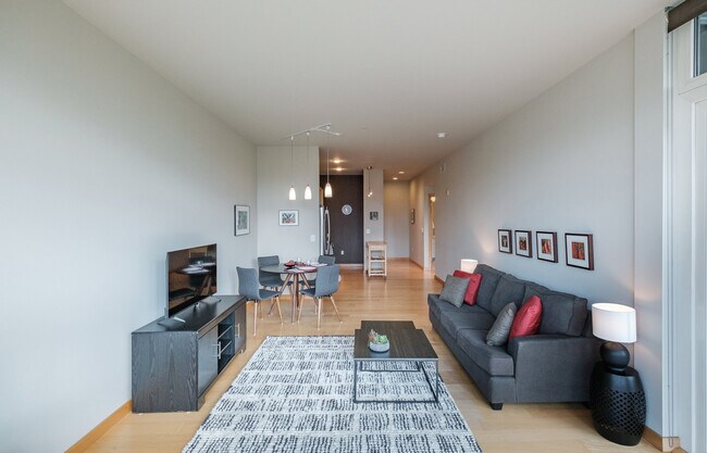 Building Photo - 1255 NW 9th Ave