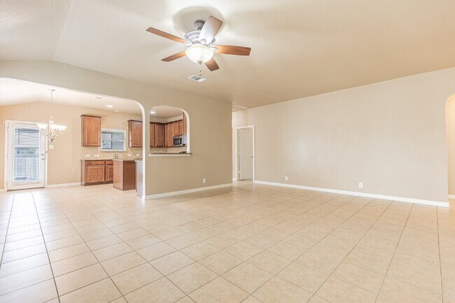 Building Photo - 259 Creekview Way