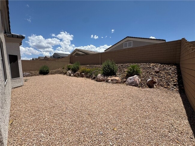 Building Photo - 2744 Buffalo Trl