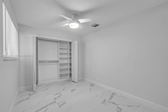 Building Photo - 465 NW 11th St