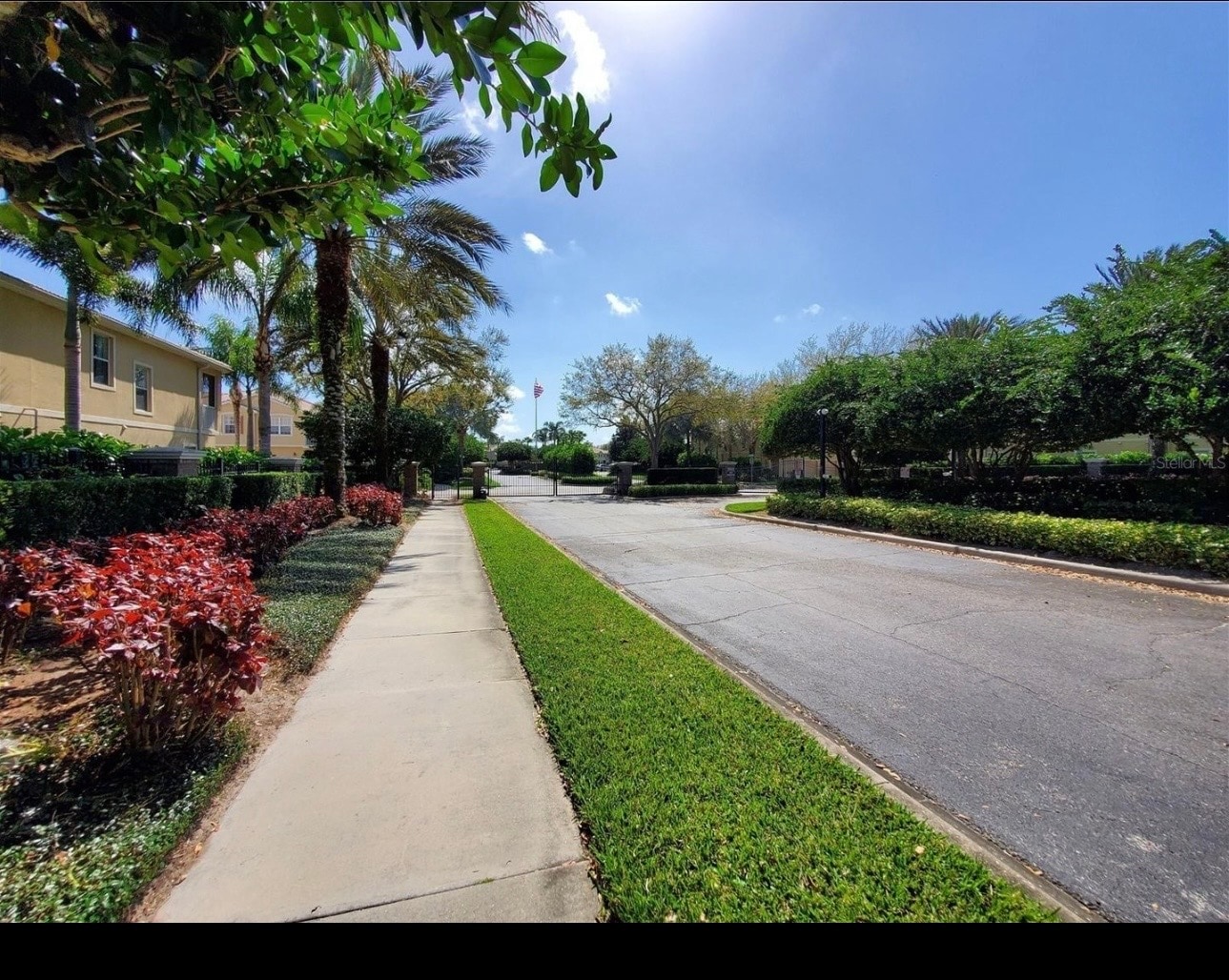 Building Photo - 3572 Parkridge Cir