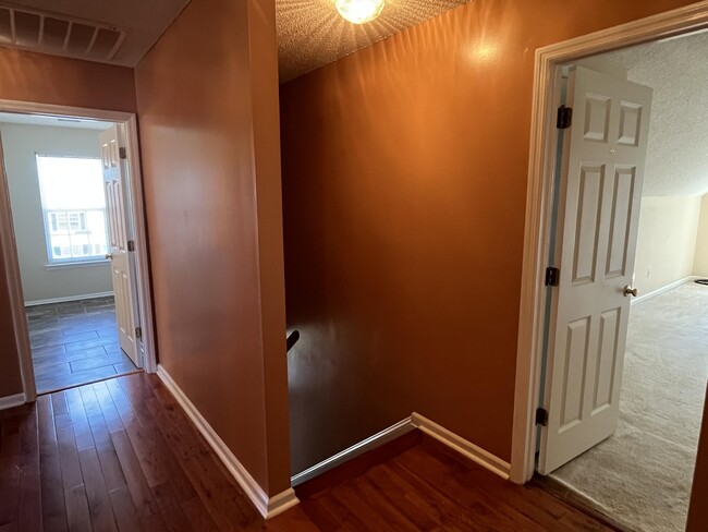 Building Photo - 4010 Nantucket Cir