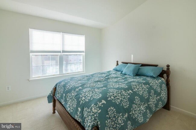 Building Photo - 2715 Summers Ridge Dr