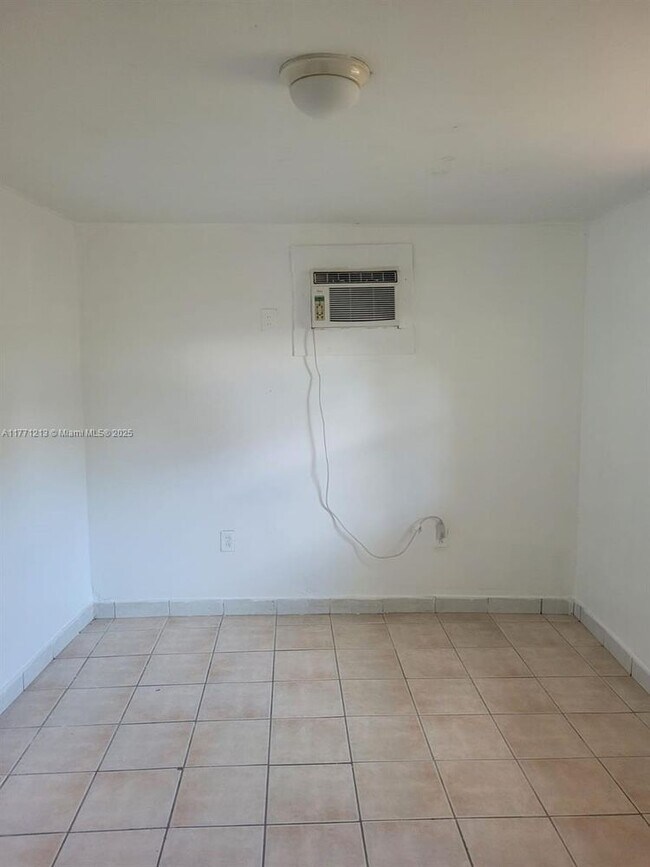 Building Photo - 9770 SW 47th St