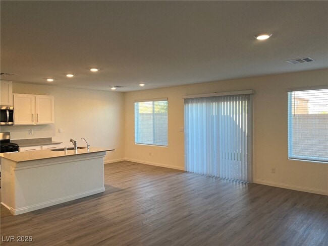 Building Photo - 794 Rancho Sedona Ave