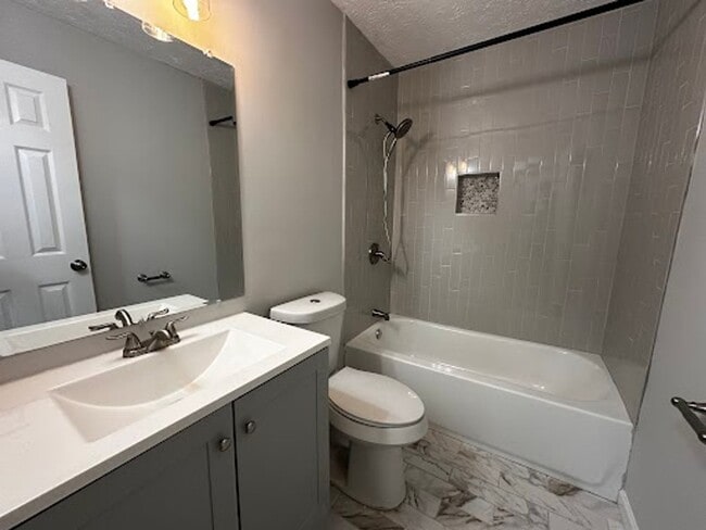 Building Photo - 3 Bed and 2 Bath in Covington, GA!