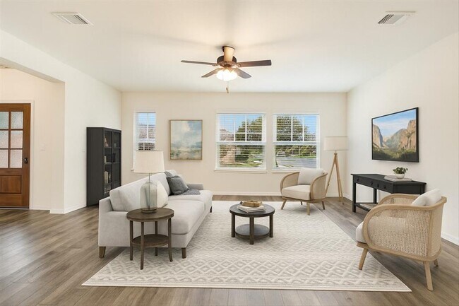 Building Photo - 8501 Looksee Ln