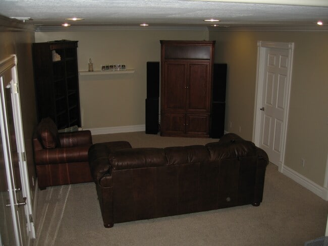 Building Photo - 1005 E 750 S