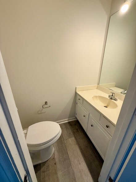 Building Photo - 346 N Birchwood Dr