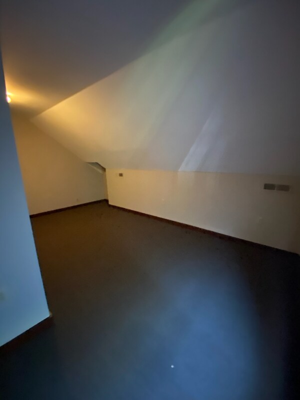 Building Photo - 2454 River Rd