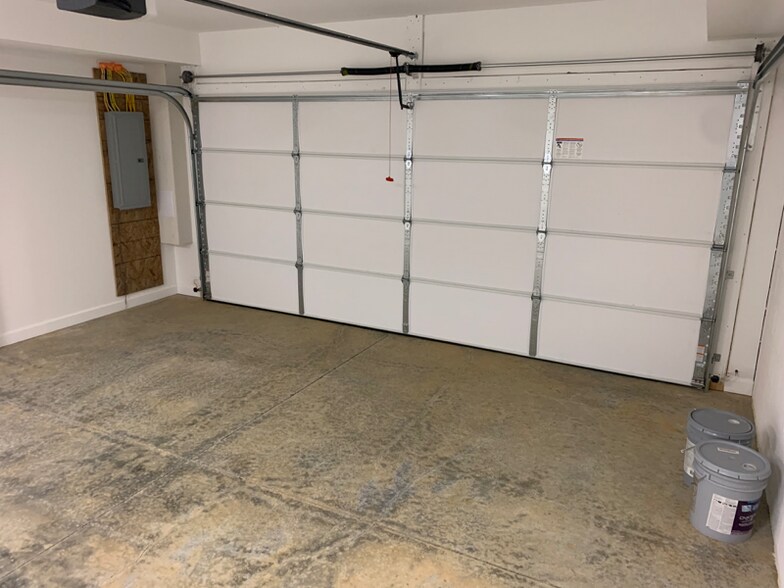 Building Photo - 176 Ridge Pointe Dr