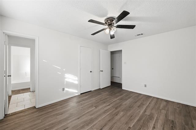 Building Photo - 104 Mesa Dr