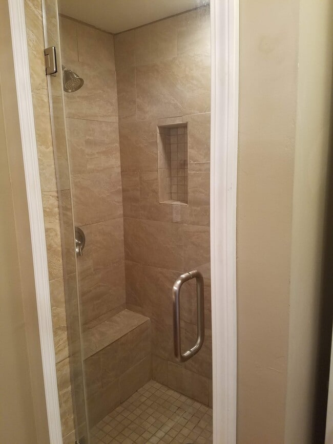 Building Photo - 4906 Sciota St