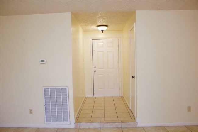 Building Photo - 16326 Quail Pl Dr