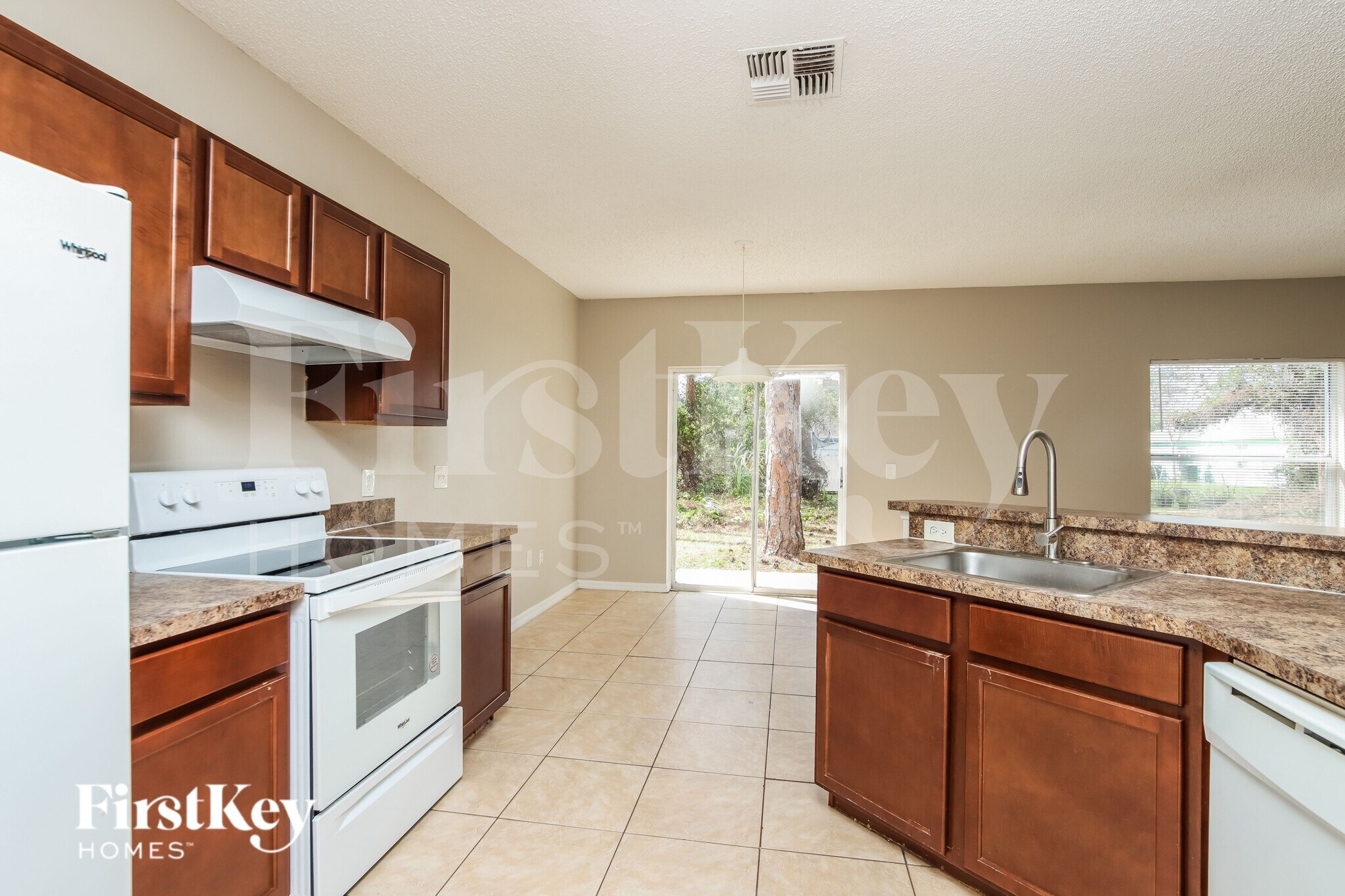 Building Photo - 133 Dahl Ave