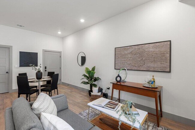 Building Photo - 2450 Wickersham Ln