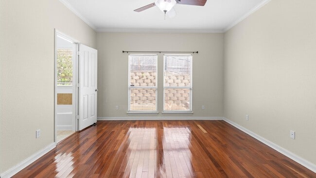 Building Photo - Beautiful One-Story Home in Monterrey Village!