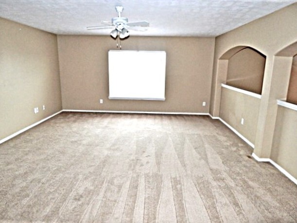 Building Photo - 22211 Hesse Ct
