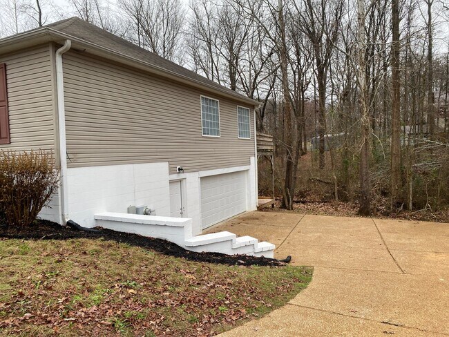 Building Photo - 68 Old Oak Cir