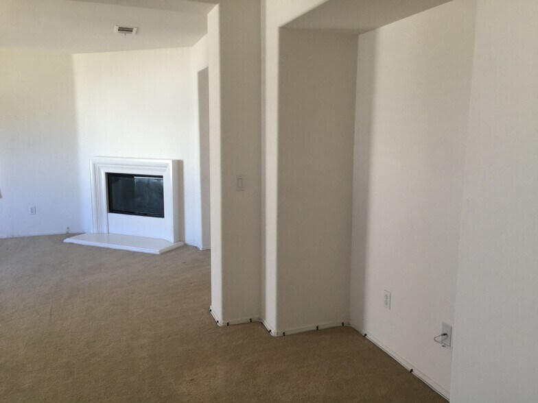 Building Photo - 44523 Byron St