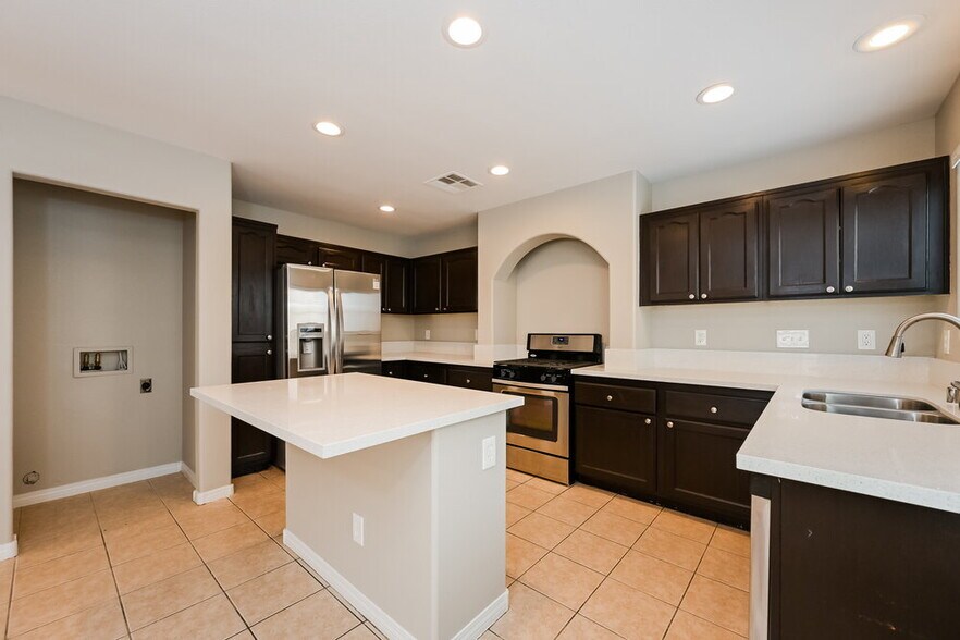 Building Photo - 7315 Larix Rd