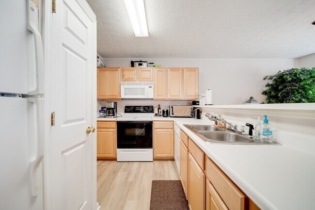 Building Photo - 359 Bonita Pkwy