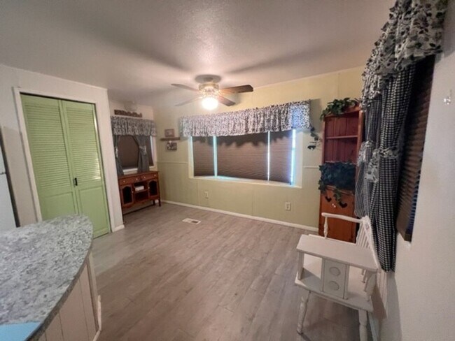 Building Photo - 4 Bedroom doublewide with Garage/Workshop ...