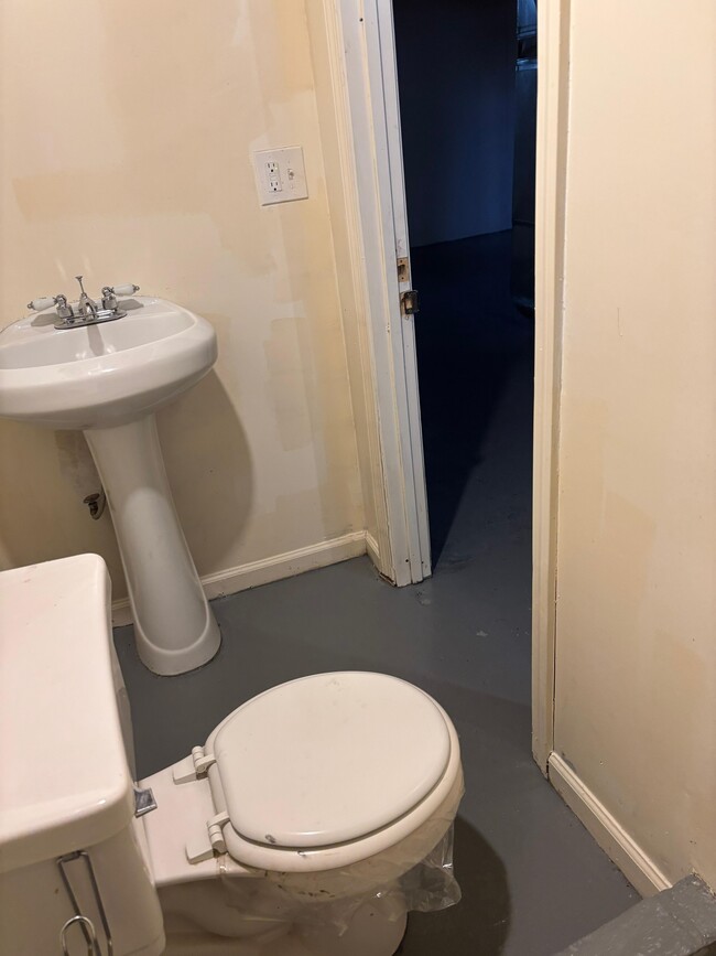 Building Photo - 19449 W Chicago