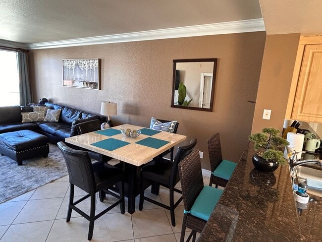 Building Photo - Beautiful  furnished 1 bedroom with a view of the Sphere!