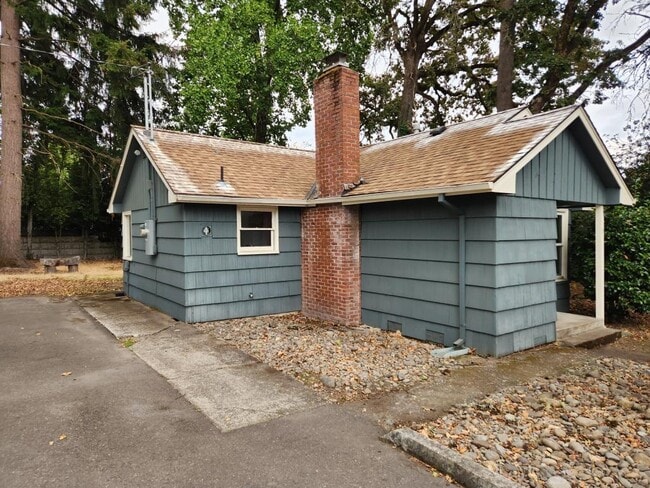 Building Photo - 16350 SE Vineyard Ln