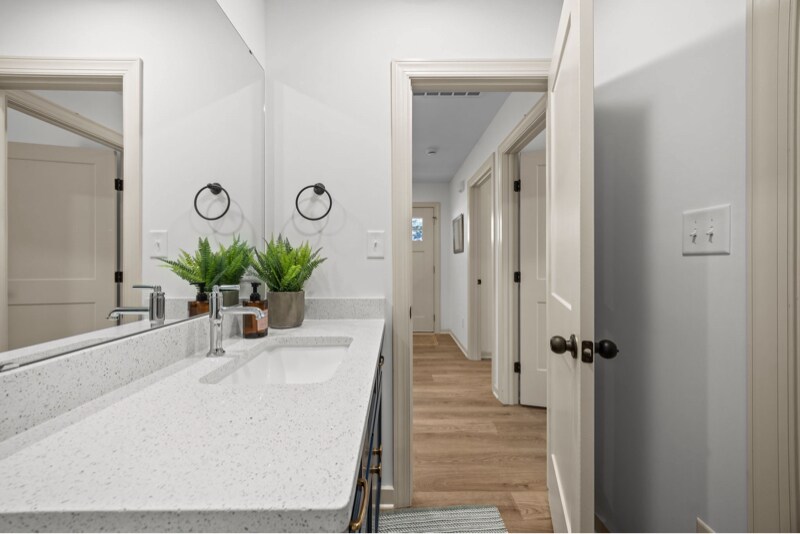 Building Photo - 1802 Rominger Rd