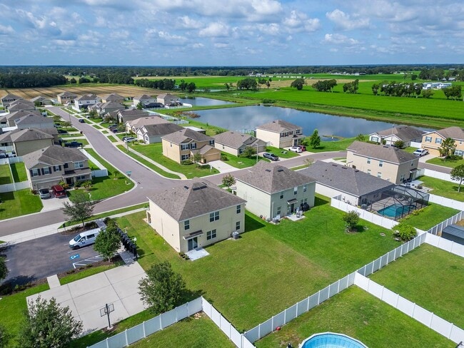 Building Photo - Stunning 5 bed/ 2 bath