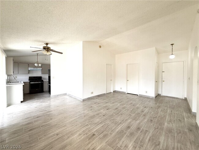 Building Photo - 5625 Ballinger Dr