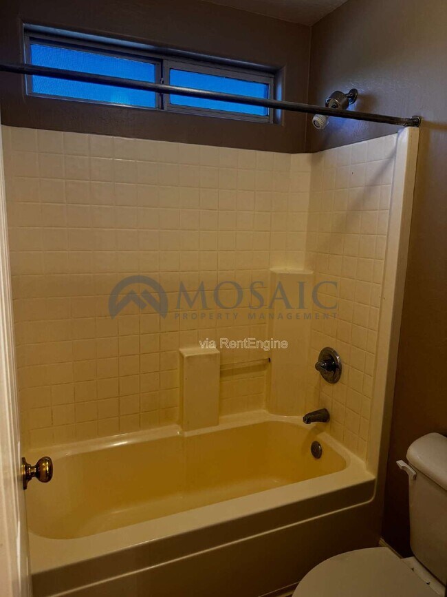 Building Photo - 3356 E Mayberry Ave