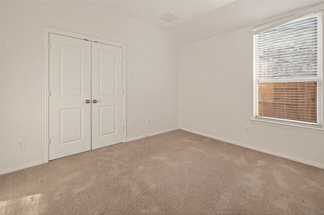 Building Photo - 12102 City Trek Ln