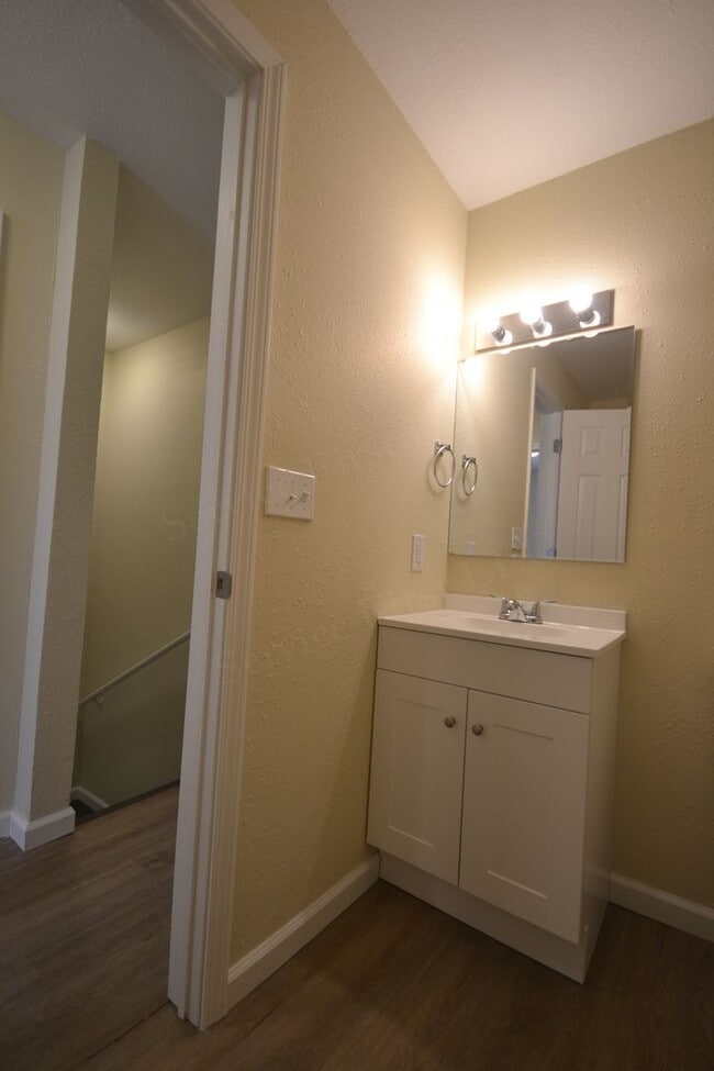 Building Photo - Northwood Hills 8 plex