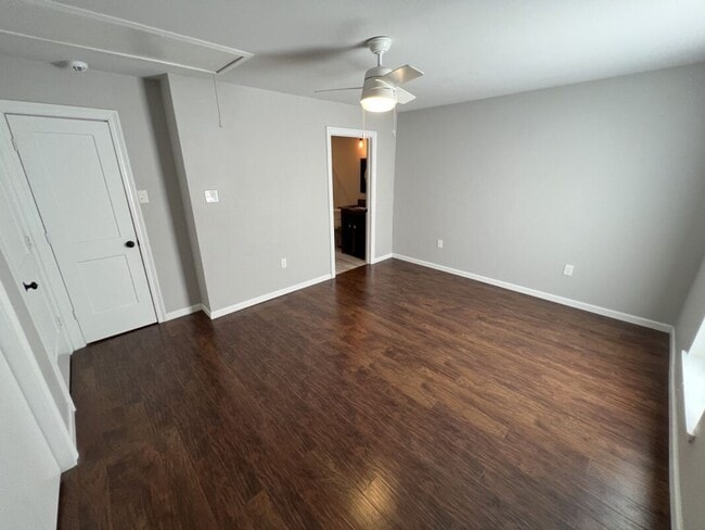 Building Photo - Beautifully Updated 3 Bedroom / 2 Bathroom Home – Available Now!