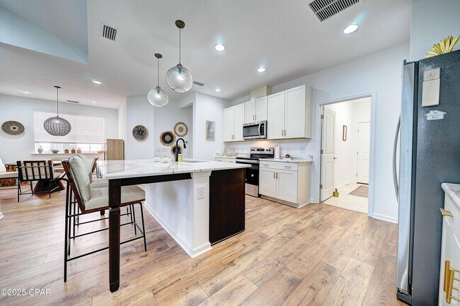 Building Photo - 8980 Coral Reef Wy