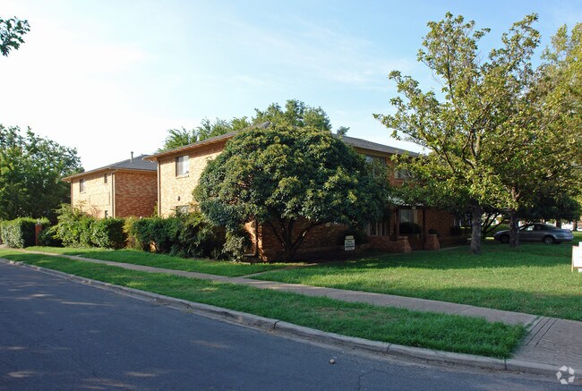 Primary Photo - Palmetto Apartments