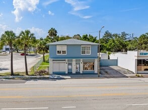 Building Photo - 1008 E Strawbridge Ave