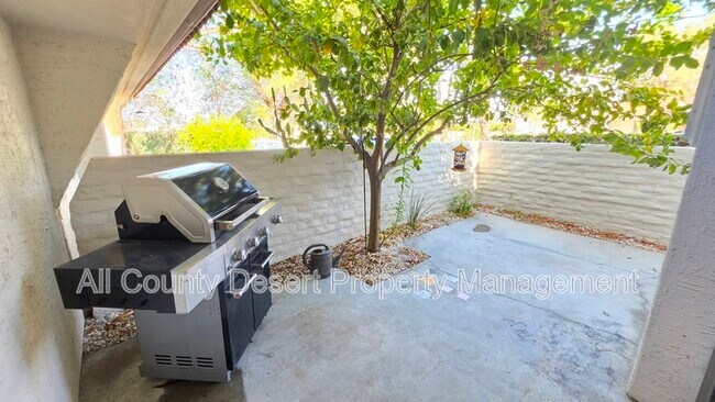 Building Photo - 2504 N Whitewater Club Dr