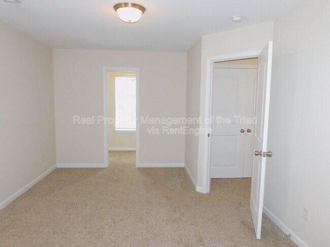 Building Photo - 1475 Worchester St